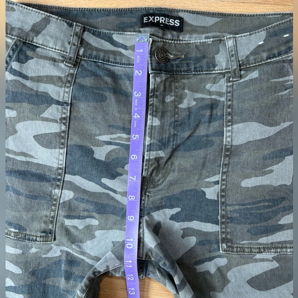 Express Camouflage Cropped Straight High Rise Pants Size 8 - Picture 12 of 13